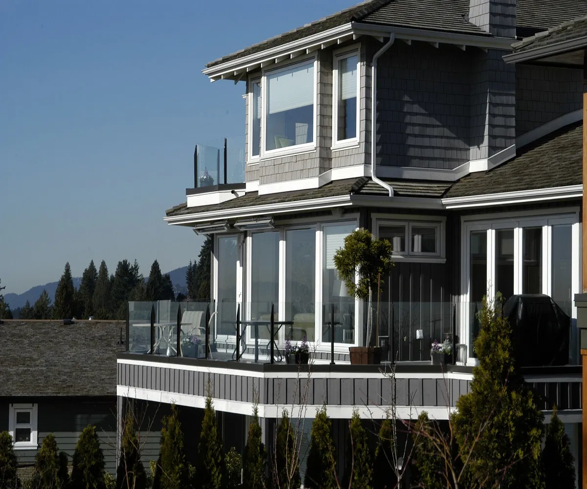 Villa Decorative Casting Wrought Iron Glass Railing with Power Coating