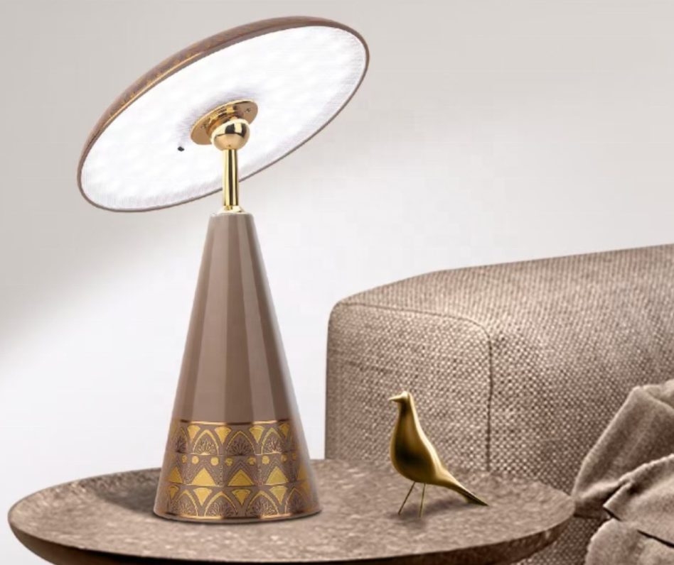 Battery table lamp details