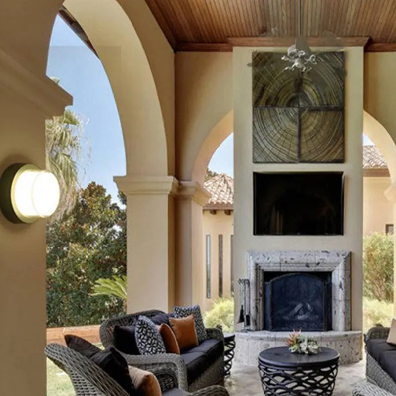 Step Round Outdoor Sconce Lighting Performance