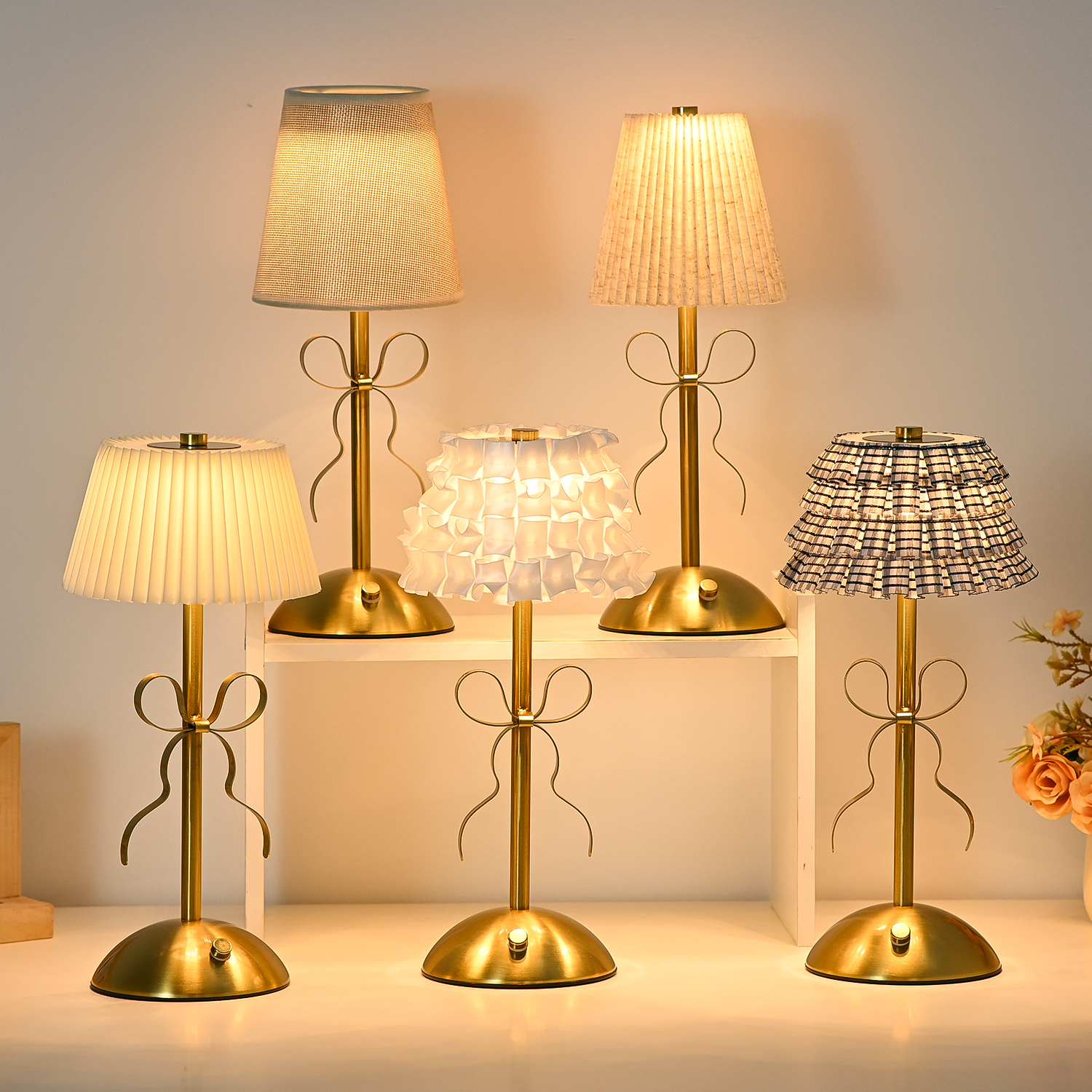 Luxury-lite Bow-shaped Nordic Style Table Lamp Fabric Battery Included Charging Function for Bedroom Living Room Atmosphere