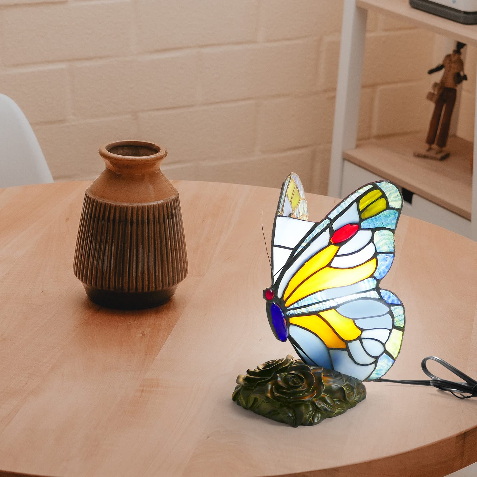 Butterfly Lamp Handmade Bedside Stained Glass Desk Lamp Colorful Small Night Light Reading Lamp for Living Room Bedroom
