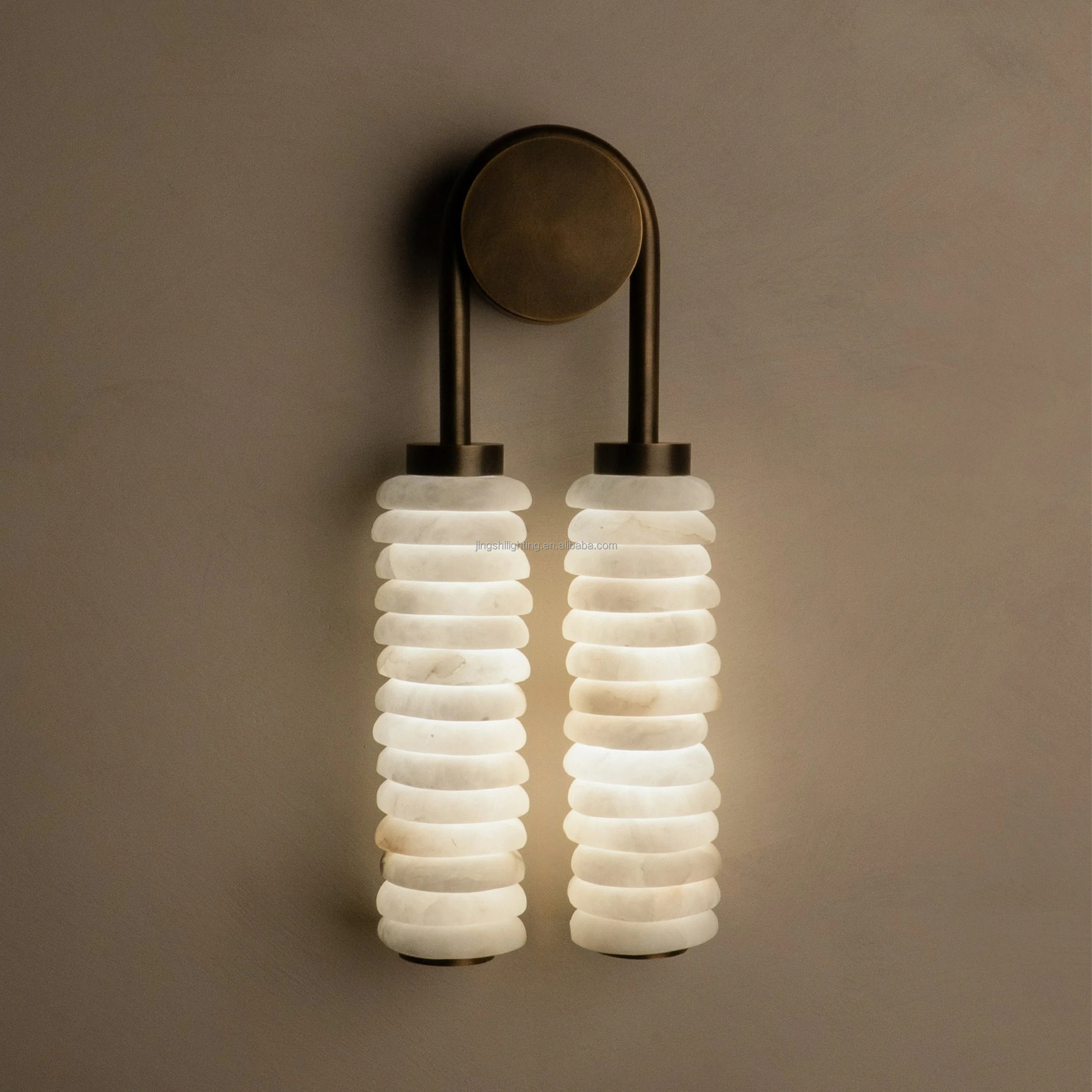 Modern Simple Luxury Brass Spanish Alabaster LED Round Wall Lamp Hotel Living Room Bedroom Wall Decoration Wall Lamp