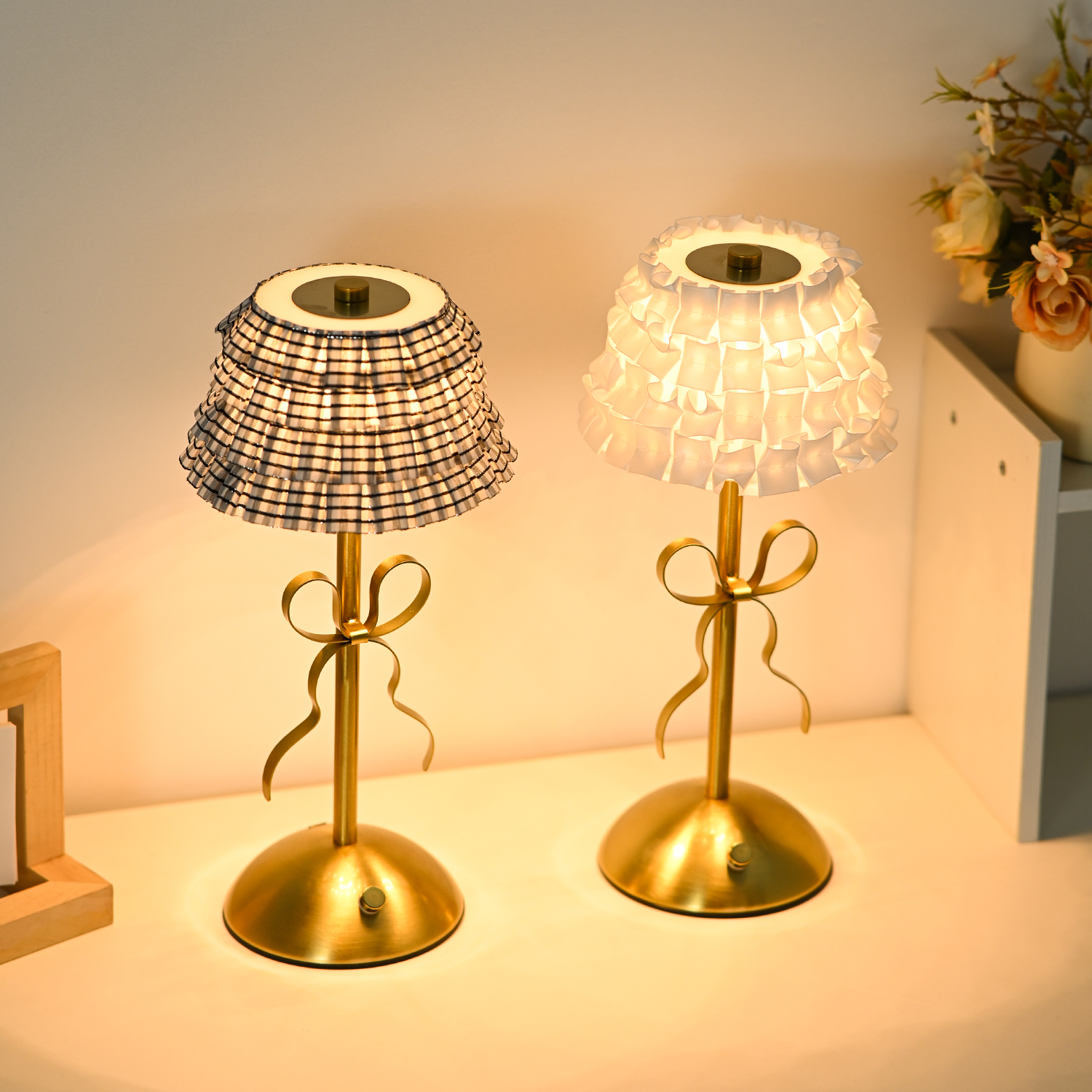Luxury-lite Bow-shaped Nordic Style Table Lamp Fabric Battery Included Charging Function for Bedroom Living Room Atmosphere
