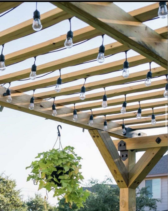 Customized Outdoor Holiday Wedding Garden Decorative String Lights Commercial Grade E26 E27 Lighting for Made in China