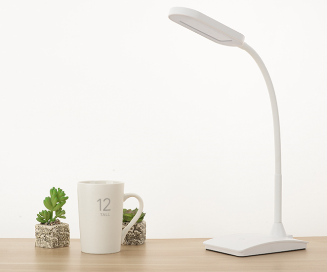 Modern USB Charging LED Table Lamp 2019 Bedside Reading Lamp with Touch Control 3-step Dimmer Energy Saving 2-Year Warranty