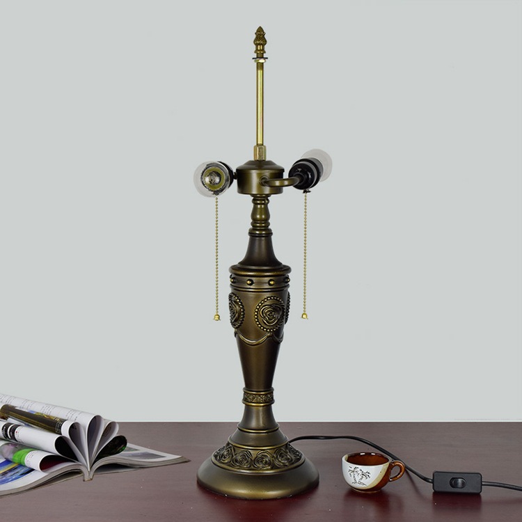 Stained glass table lamp view 6