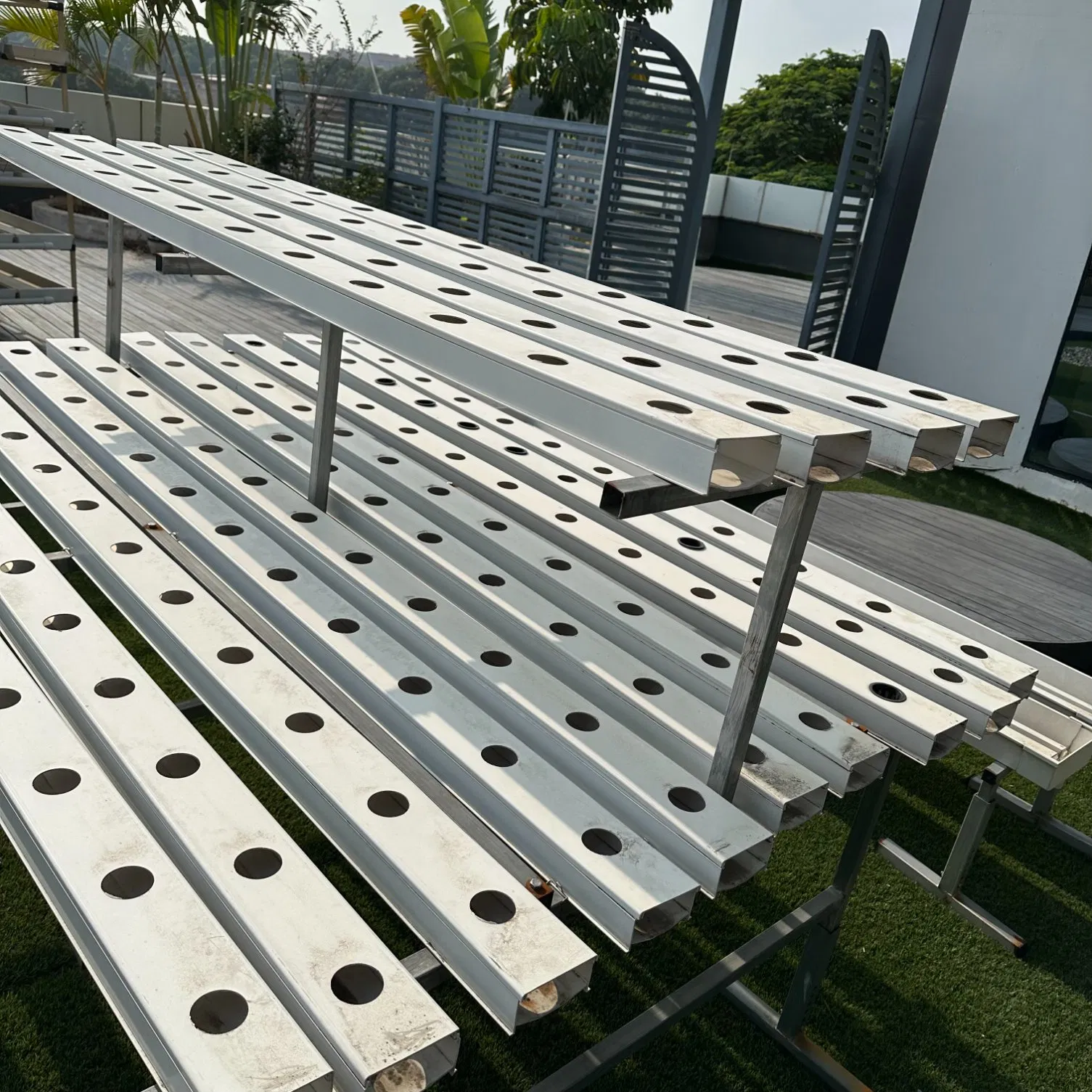 New Design Whole Piece Nft Channel with Hole for Growing Vegetables Hydroponics