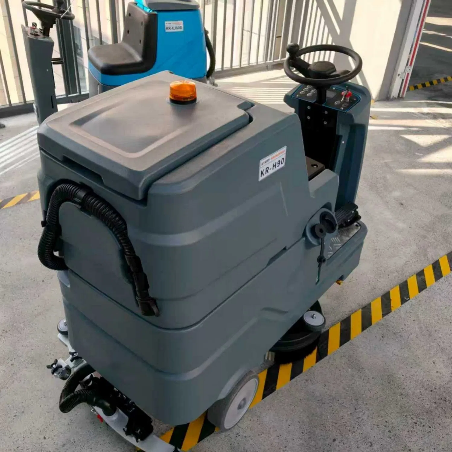 H90 Heavy-Duty Floor Cleaner Features Sprinkler Dust Suppression, Supportive Seat, and Powerful Vacuum System