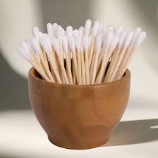 Eco Friendly Cotton Swabs Wood Sticks Recyclable Biodegradable Wooden Cotton Buds for Ear Cleaning Makeup