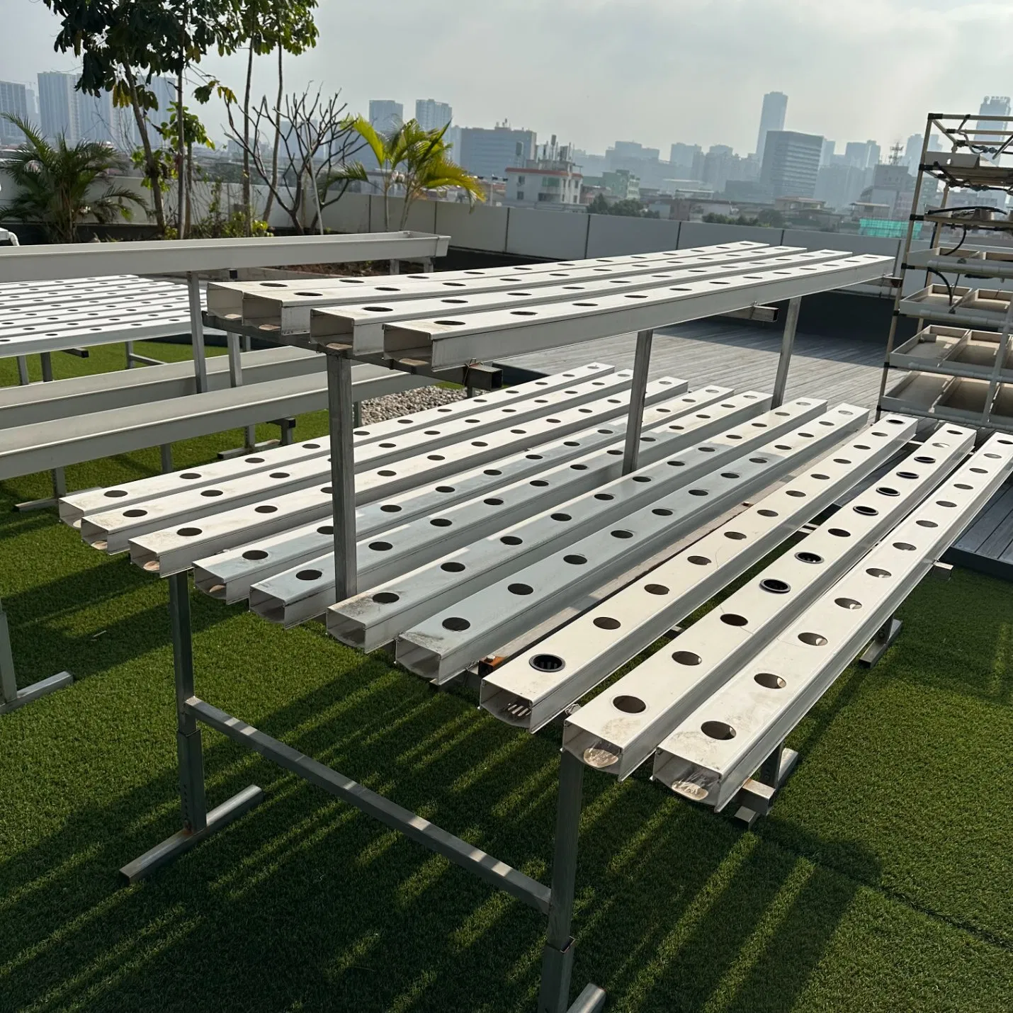 New Design Whole Piece Nft Channel with Hole for Growing Vegetables Hydroponics