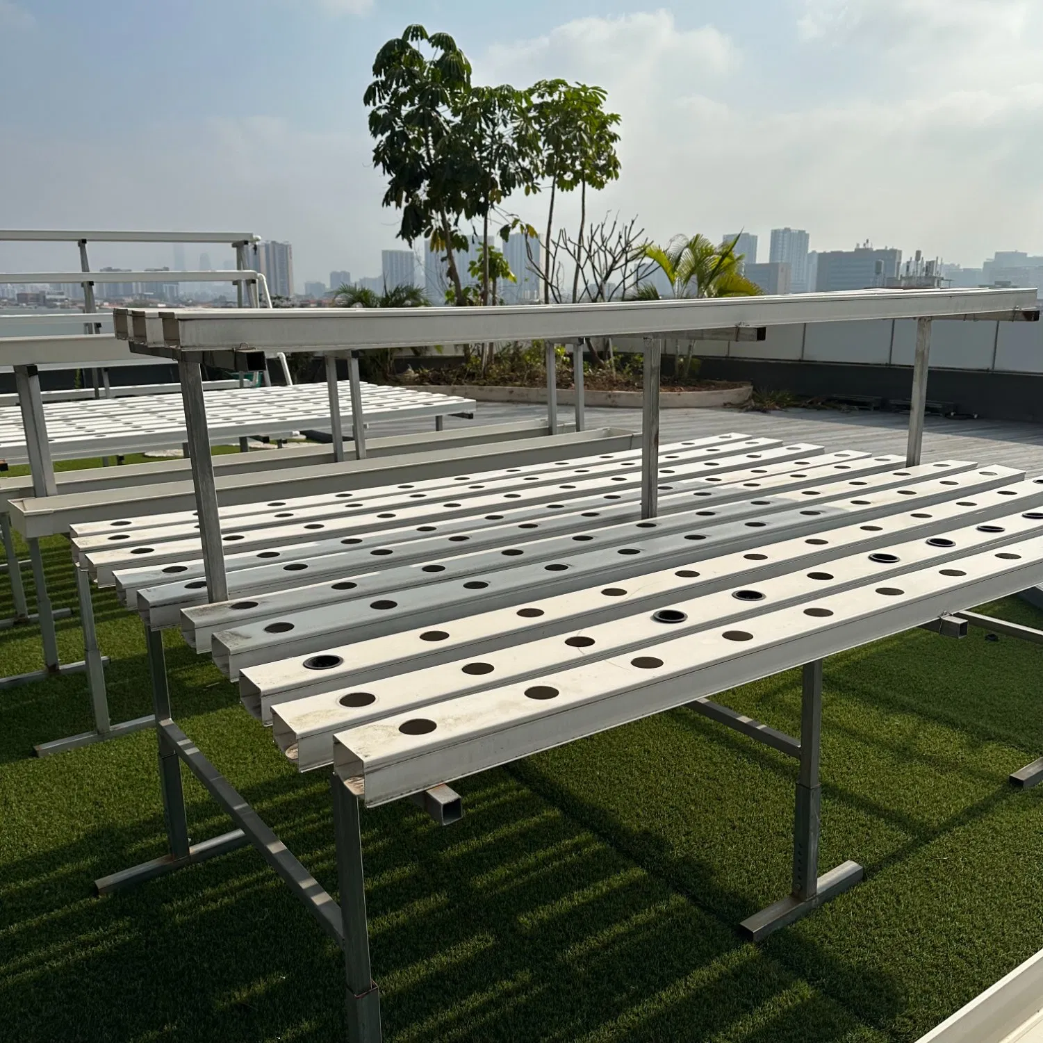 New Design Whole Piece Nft Channel with Hole for Growing Vegetables Hydroponics