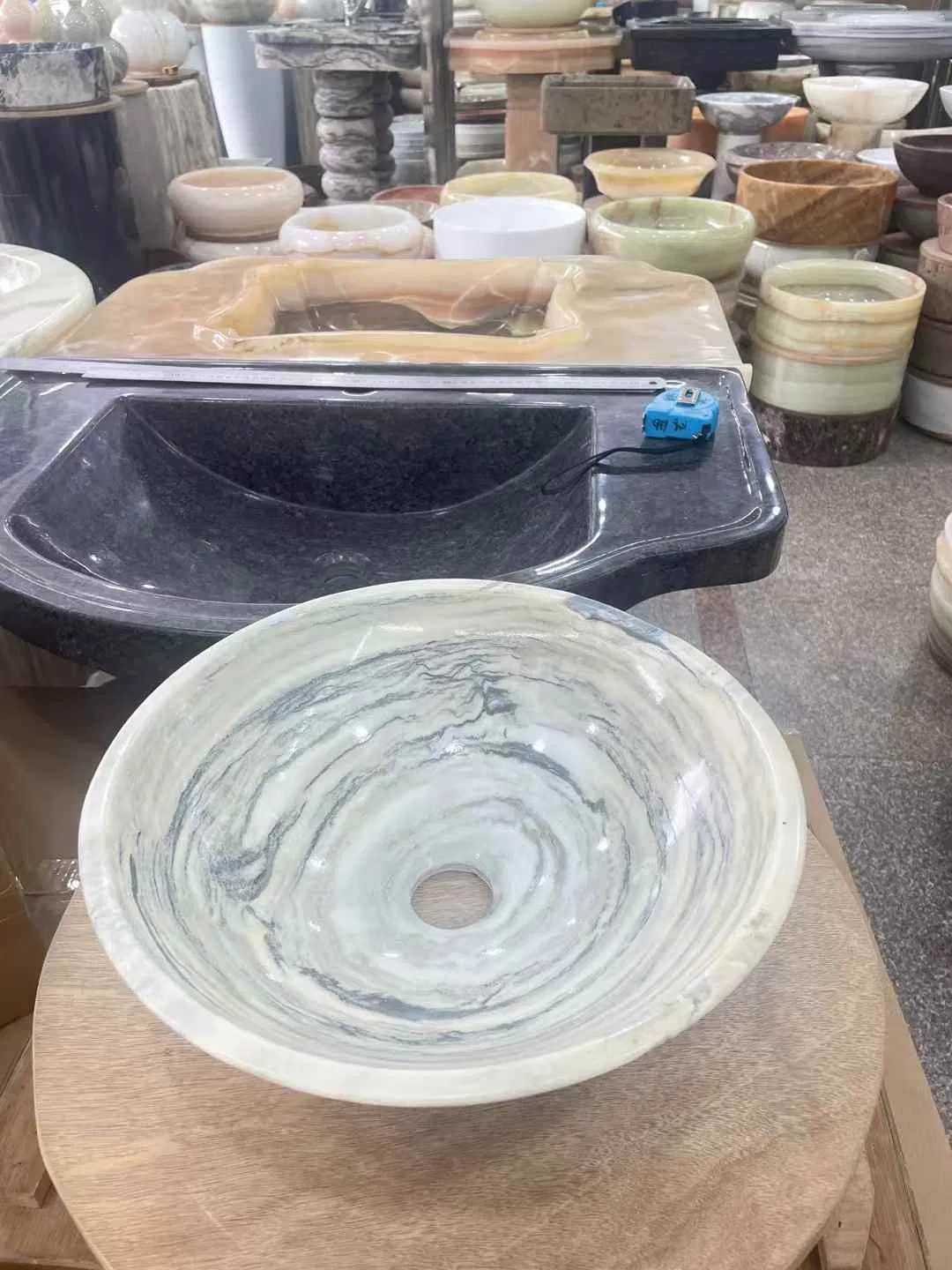 Natural Bathroom Round Shape and Square Shape Honex Green and White Red Wash Basins