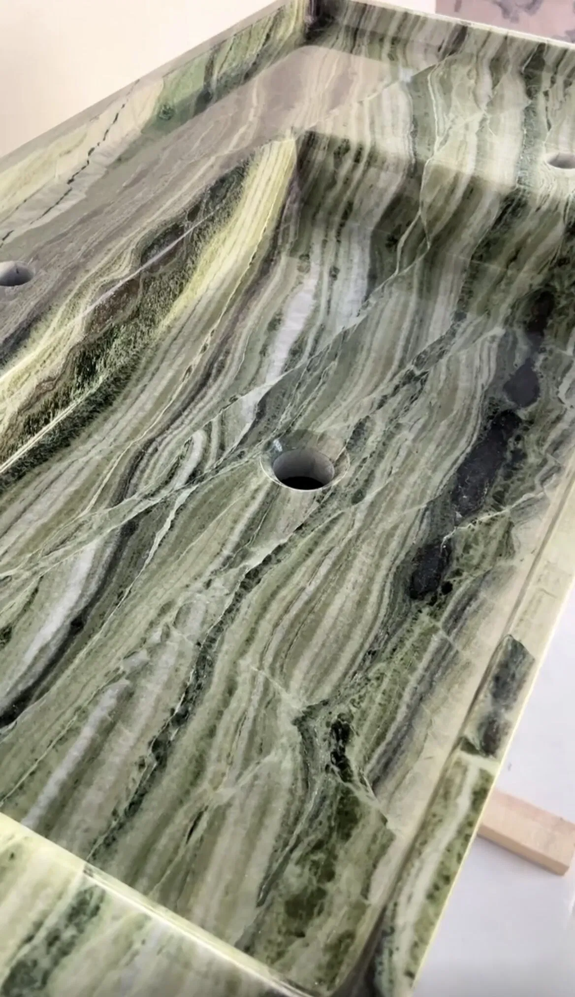 Natural stone polished/honed Shangrila Green Marble Bathroom Sink for interior/indoor hotel/apartment/office/restaurant/bar Bathroom/toilet