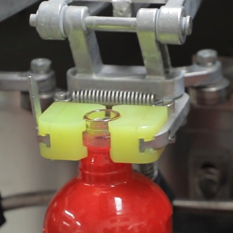 Sustainable Practices in Using a Bottle Washing Machine for Cleaning