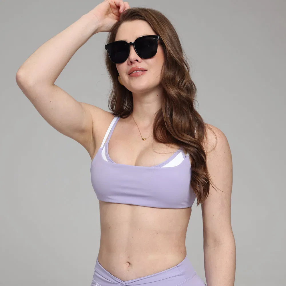 Sutiã esportivo sem costura personalizável e lisonjeiro para mulheres, ideal para aeróbica