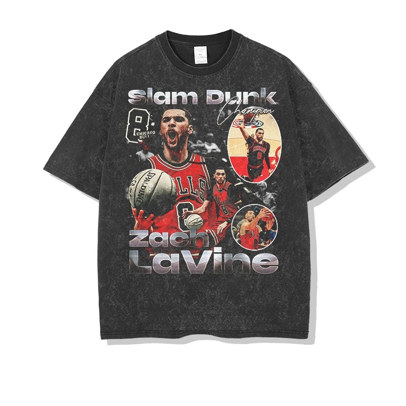 Camiseta de Homenagem ao Lendário do Basquete com Estampa Vintage Lavada e Manga Curta da Marca de Moda Vintage