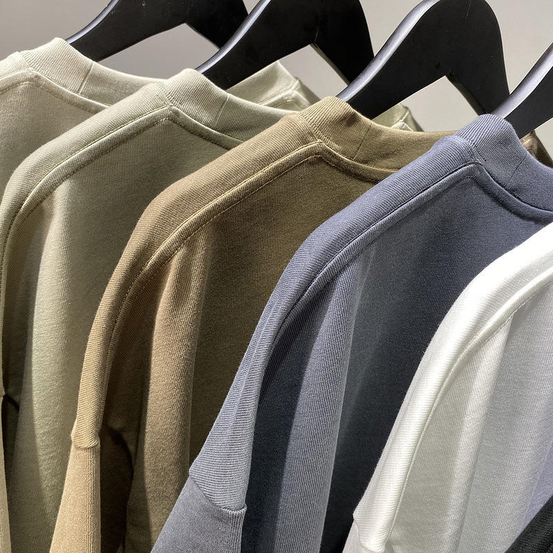 Alta Qualidade 240GSM Peso Pesado 100% Camiseta Premium de Algodão Masculina com Caimento Amplo e Quadrado Logotipo Personalizado Rótulo Privado Estampado Camiseta Streetwear com Ombro Caído OEM&ODM