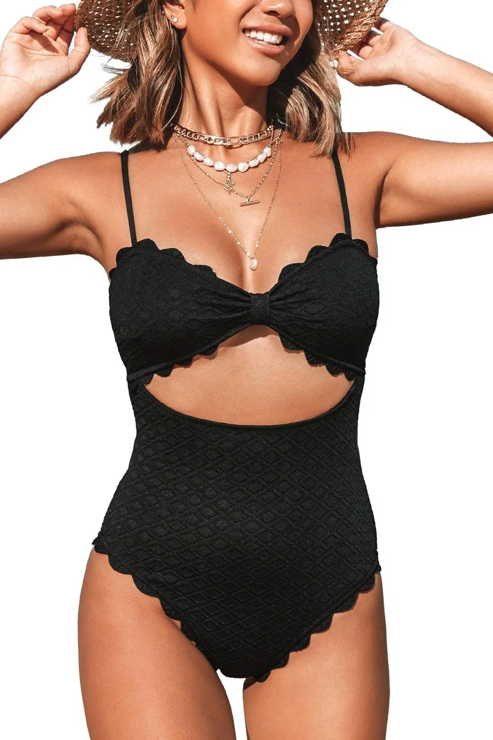 Maiô Feminino Preto Sexy com Recortes e Acabamento em Escalopado