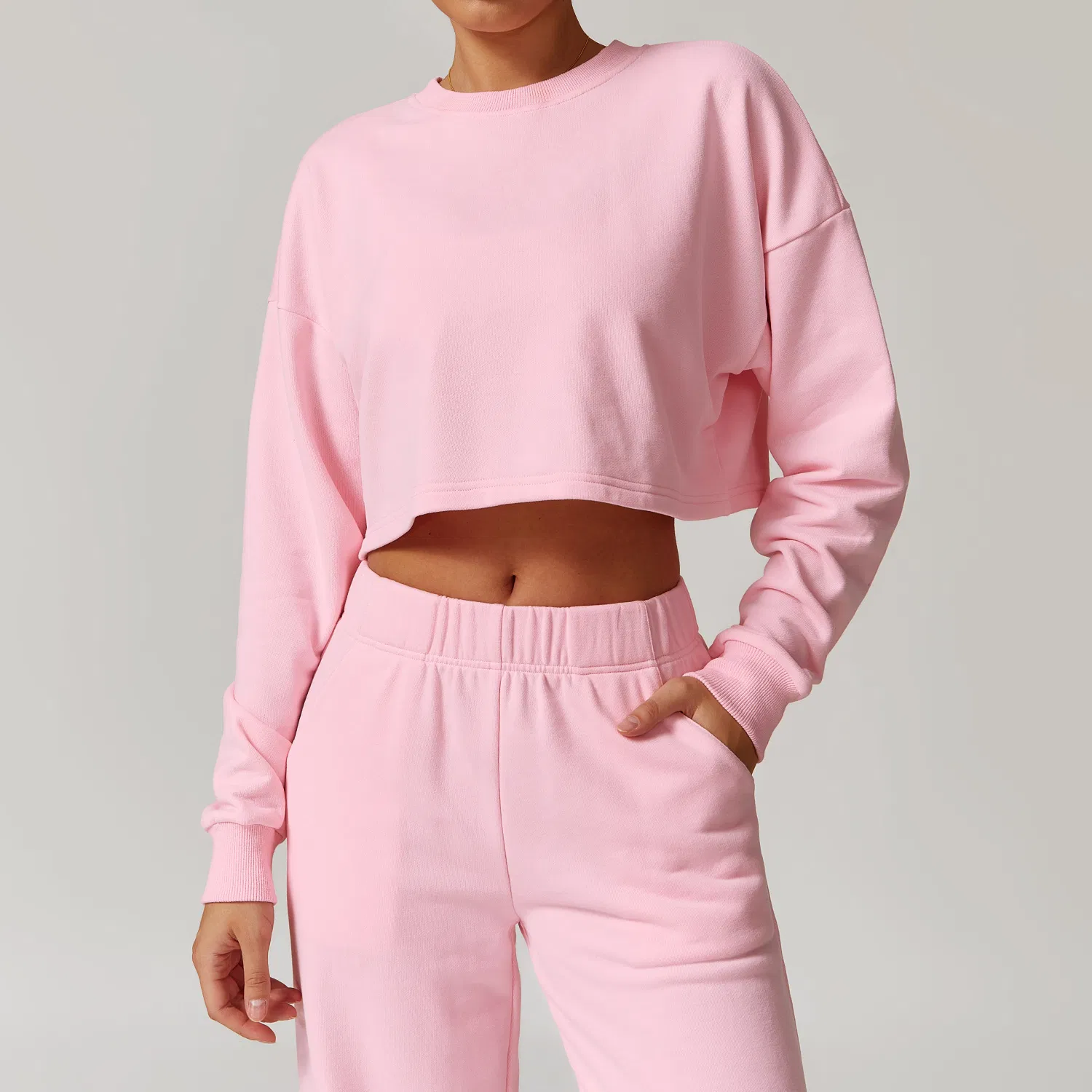 Moletom Cropped Feminino – Blusa de Manga Longa com Gola Redonda, Pulôver Solto para Exercícios com Costas Sobrepostas para Corrida e Treinamento
