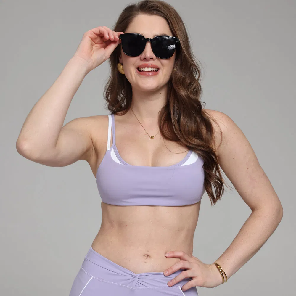 Sutiã esportivo sem costura personalizável e lisonjeiro para mulheres, ideal para aeróbica