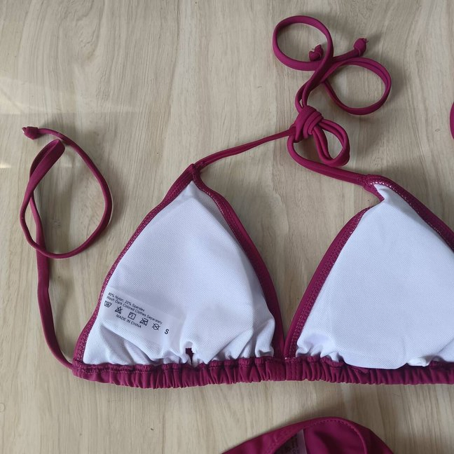 Maiô Feminino Decote V Profundo Push up Justo Bikini