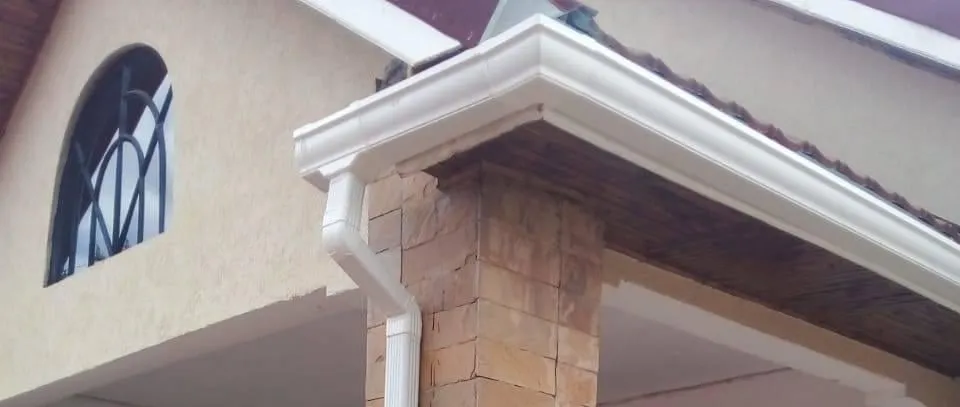Roof Rain Gutter System