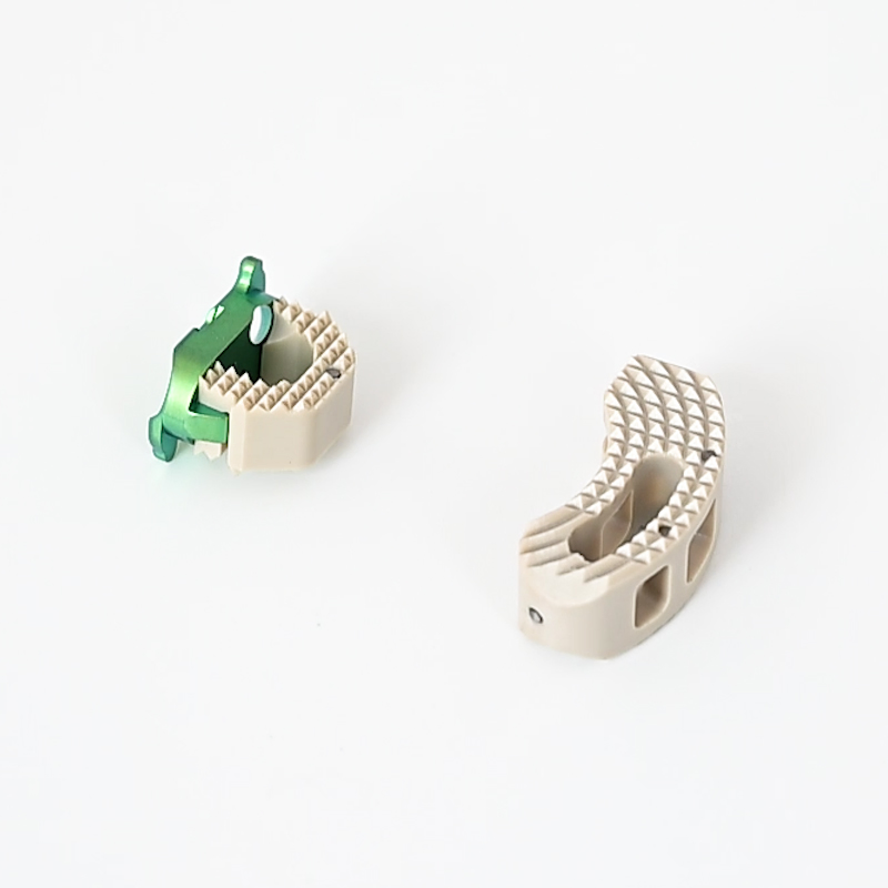 Smooth Finish Machined Peek Lumbar Interbody Cage, Atraumatic Design Spinal Implant for Patient Comfort