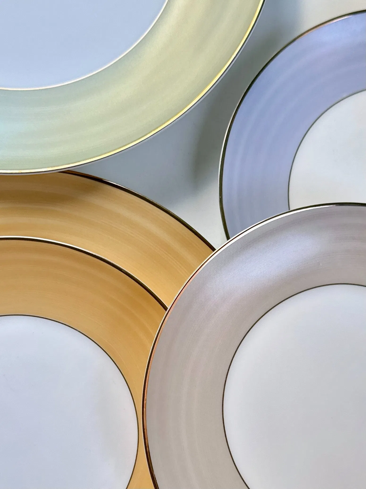 Round Ceramic Set Bone China Plates for Wedding Events Customized Occasions