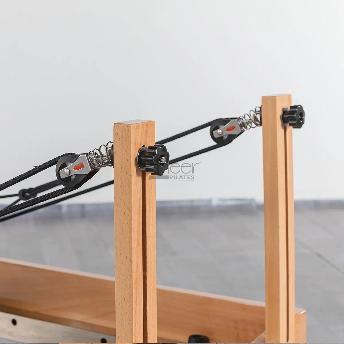 Durable Hardwood Pilates Reformer System for Optimal Workouts