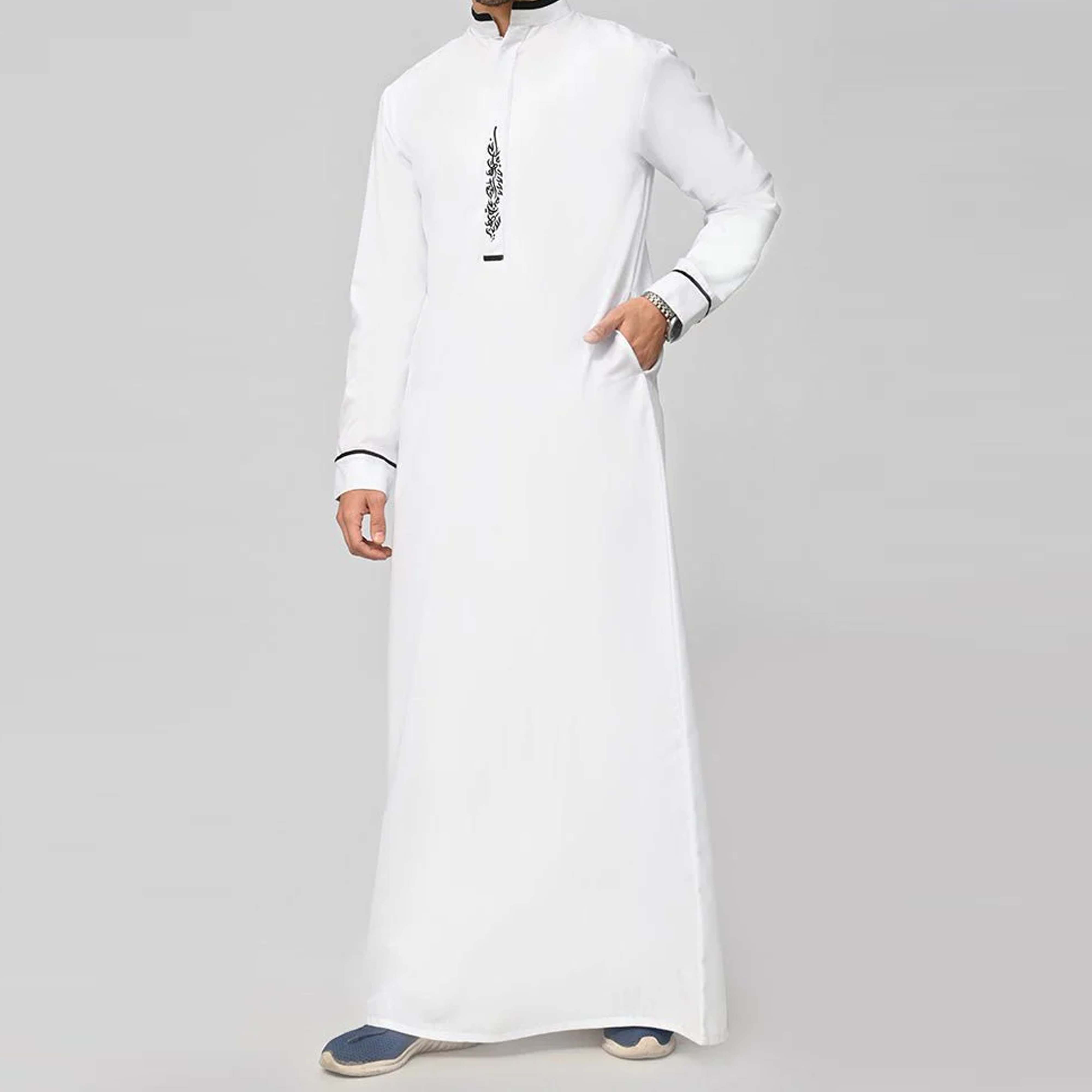 OEM Wholesale Traditional Muslim Arabian Jubbah Men Thobe Plus Size Solid Thermal Breathable Quick Dry Autumn Long Sleeve High