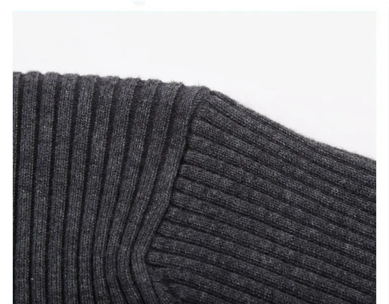 Detailed Knitwear Image 4