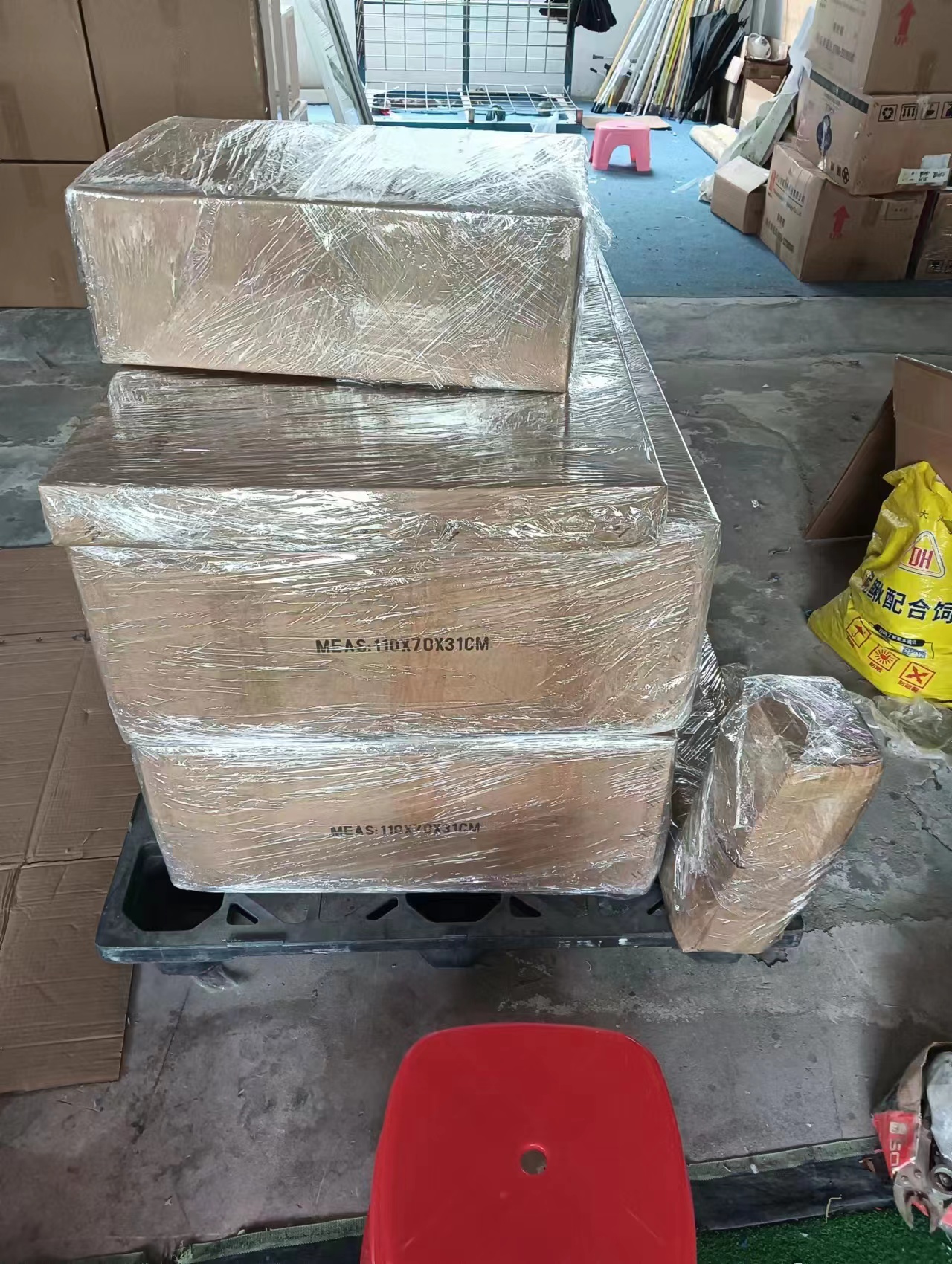 Golf Course Equipment Golf Range Picker 3 Section Golf Ball Pick up Harvester Machine With Basket