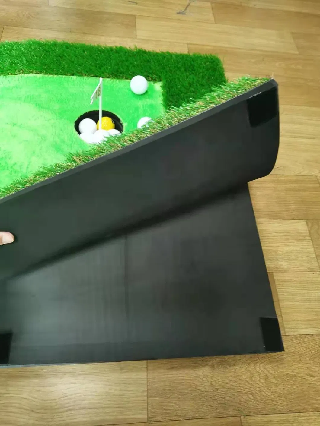Putting Mat Detail