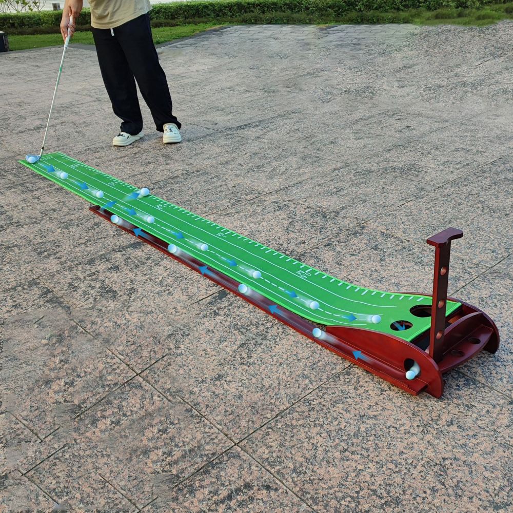 Indoor Golf Putting