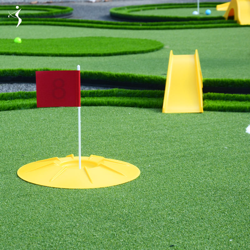 Durable Mini Golf Set Putting Green Obstacle Golf Practice Equipment for Children &amp; Adults' Golf Training