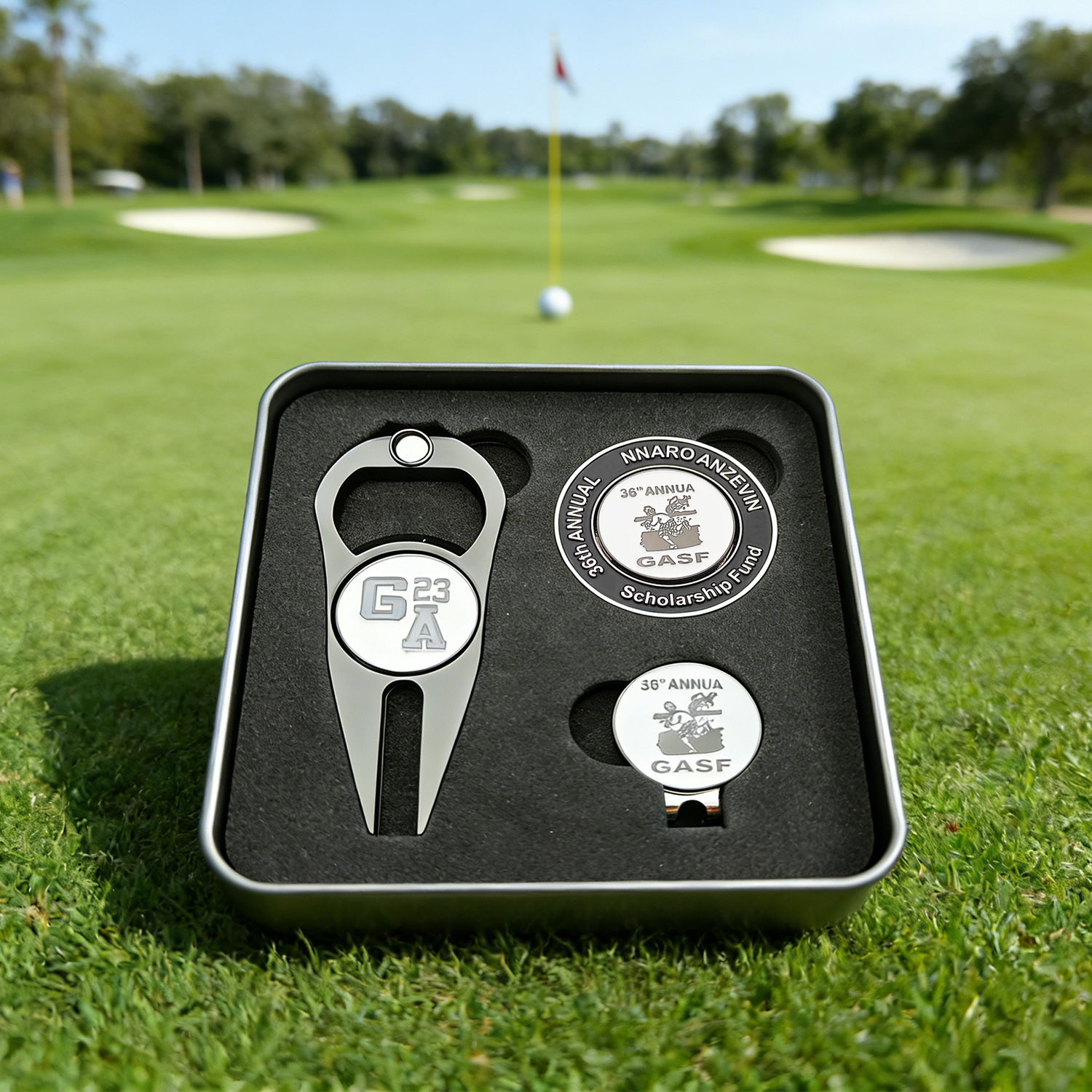 Tournament Souvenir Golf Gift Set Custom Magnetic Ball Marker High Quality Golf Pitchfork Best Price Poker Chip Set
