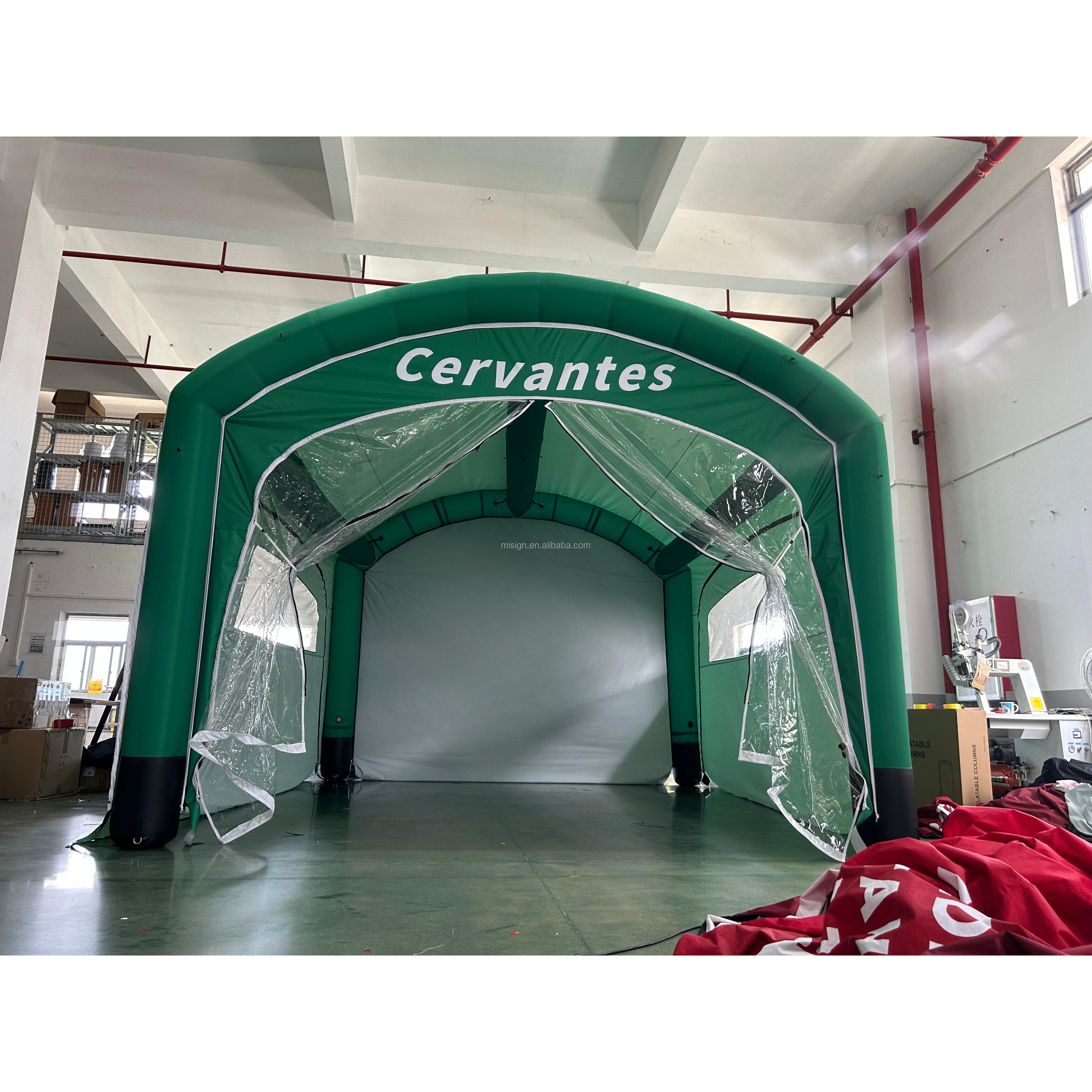 Factory Portable Golf Training Cage Inflatable Golf Simulator Projector Shooting Tent With Screen for Sale Golf Simulator Bay