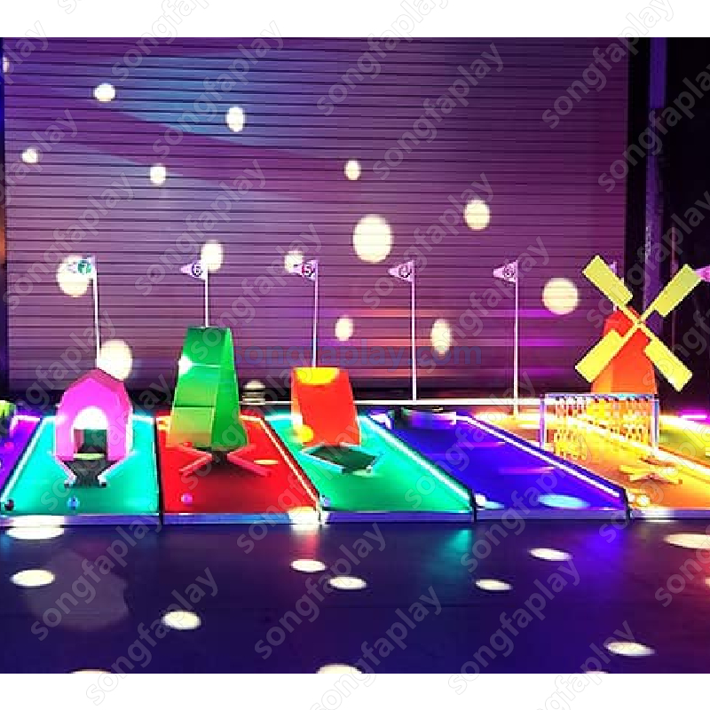 Indoor Mobile Mini Golf Course Square LED Golf Simulator Equipment Rentals Durable Amusement Park Playgrounds Songfa Brand