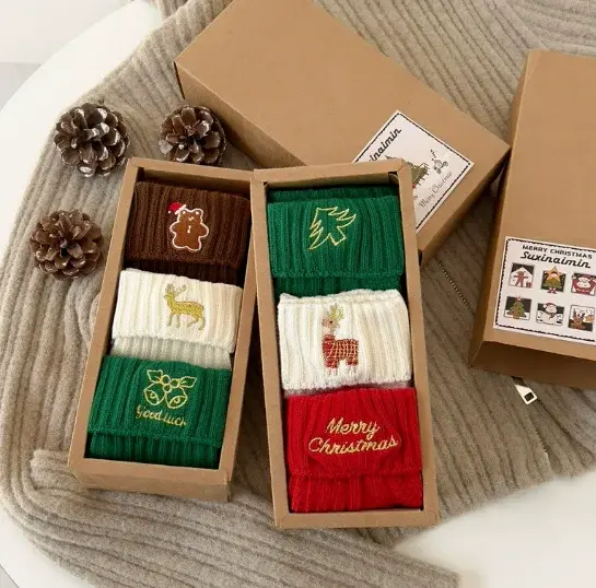 China Gift Packing Wholesale 3 Pairs in Gift Box Women Winter Santa Merry Christmas Socks Double Cylinder Embroidery High Quality Manufacturer, Suppliers