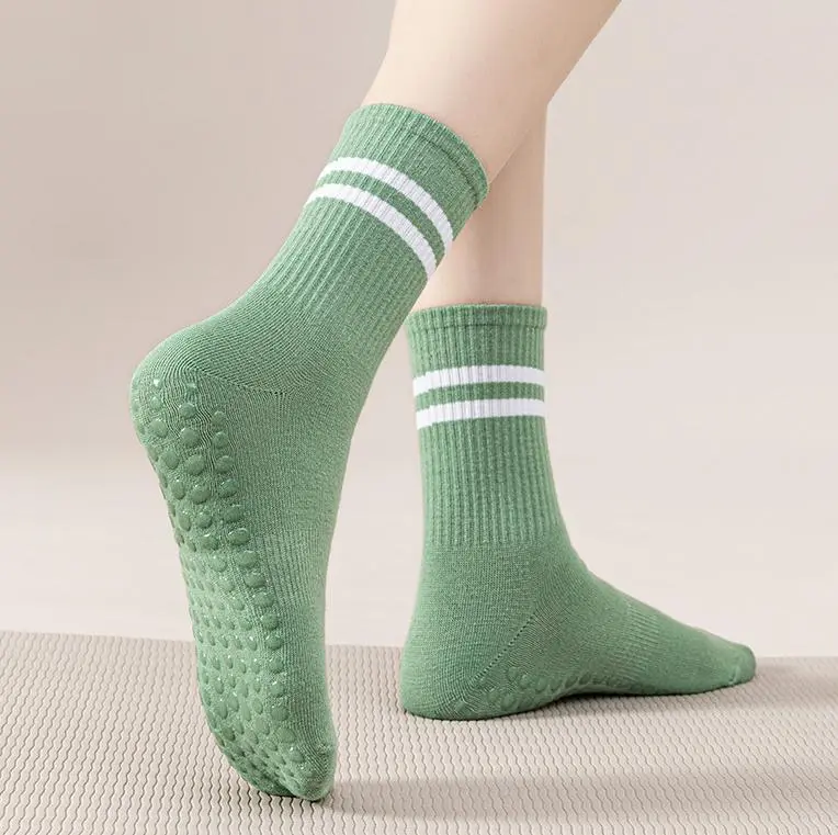Wholesale Women's yoga sport grip socks Manufacturer, Factories