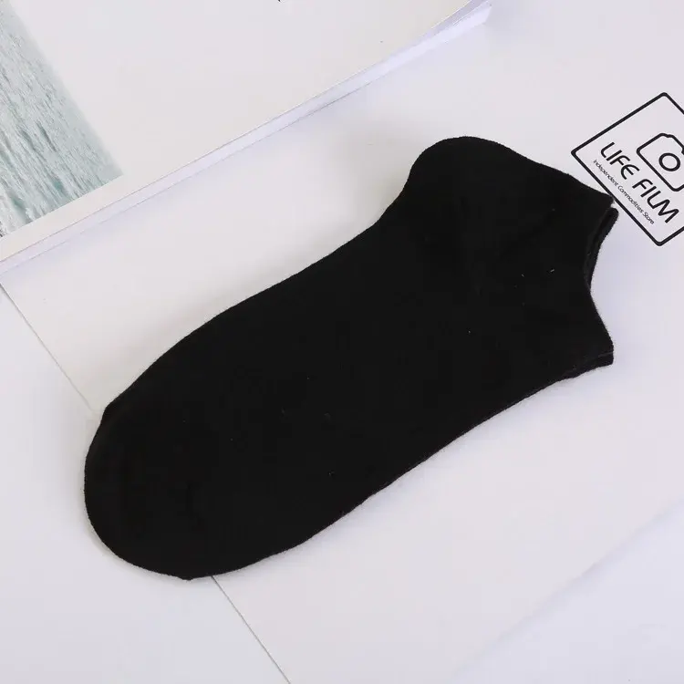 Wholesale Men's High Quality Polyester Cotton Sport Socks Casual Knitted Ankle Style Logo Solid Ankle Available White Black Summer Manufacturer, Manufacturers