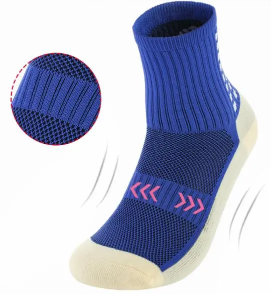 Wholesale High quality kids adults grip sport socks hot sale solid simple design OEM terry grip sport socks Supplier, Factory