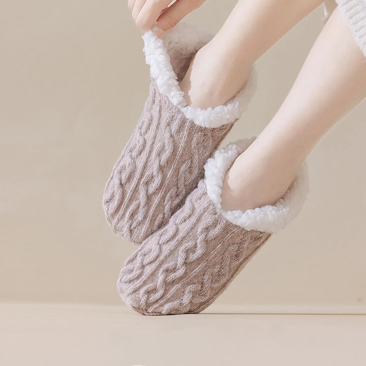 China Winter Essential High Quality Indoor Home Slipper Socks Winter Warm Non-slip Sleep Socks Women Floor Socks Manufacturers, Factories