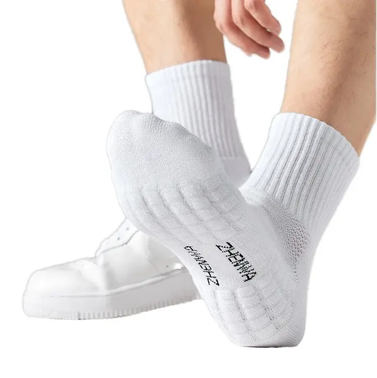 Wholesale Men's Summer Outdoor Fitness Running Sport Socks White Football Soccer Terry Towel with Ankle Grip Knitted Bottom Logo