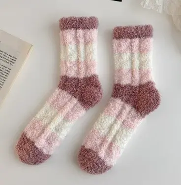 Wholesale Cmax Fashion and Warm High Quality Custom Logo Colors Socks Cozy Thick Winter Women Socks Soft Home Sleeping Fuzzy Sock Manufacturers, Factory