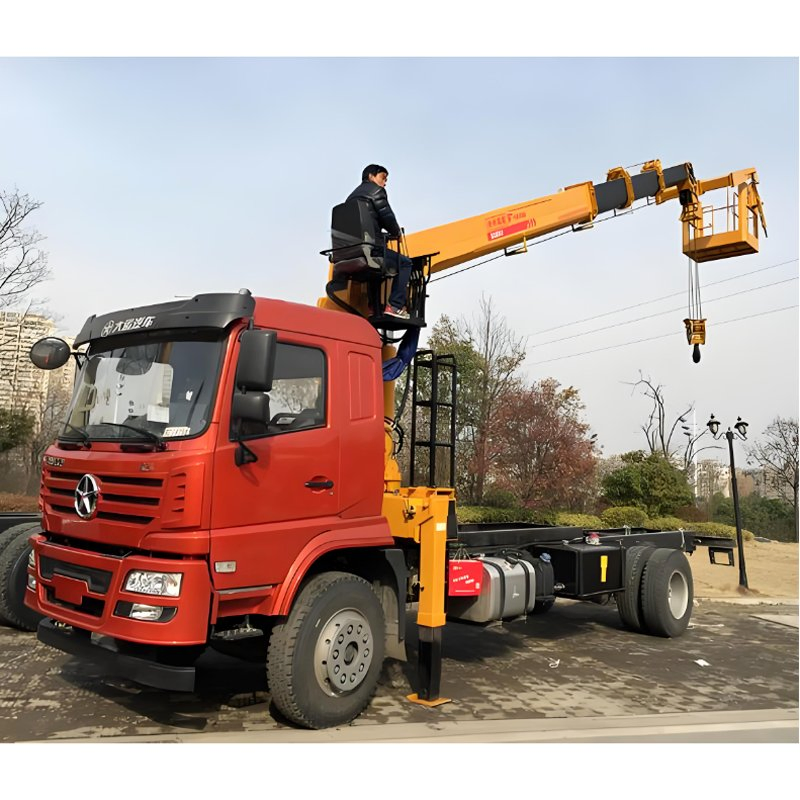 HOWO 8*2 20-25t Truck Mounted Crane Medium Duty Crane Truck for Commercial Applications