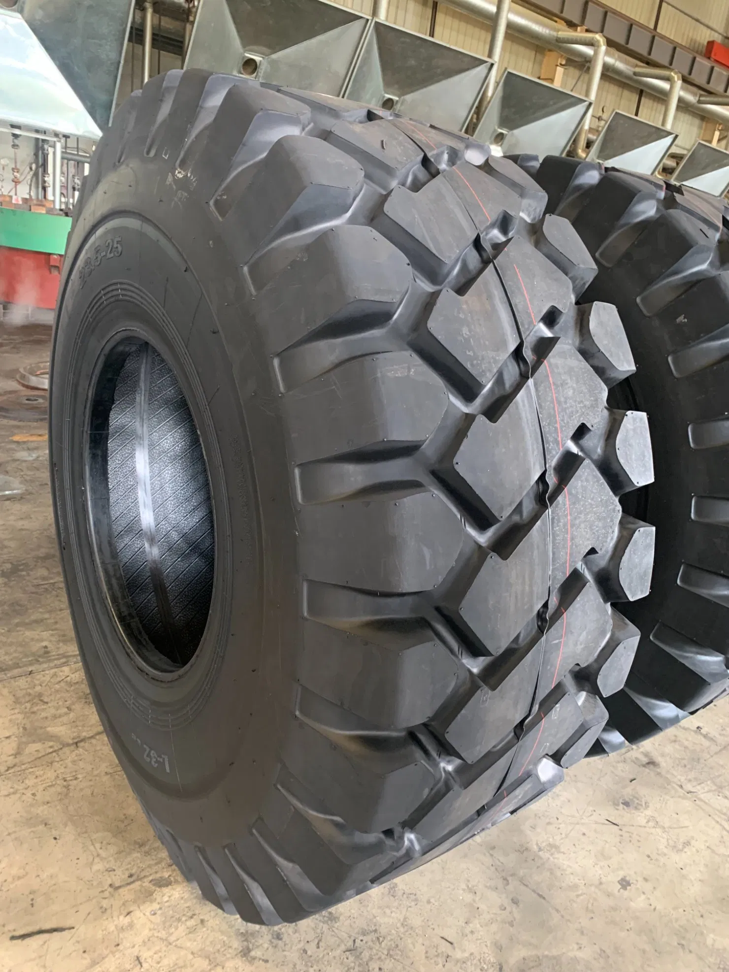 Advance Tianli Loader off The Road Tire L5/L5s Giant Loader Earthmover Mine Otb Bias Tyres OTR Tires 20.5-25 23.5-25 26.5-25 29.5-25 35/65-33