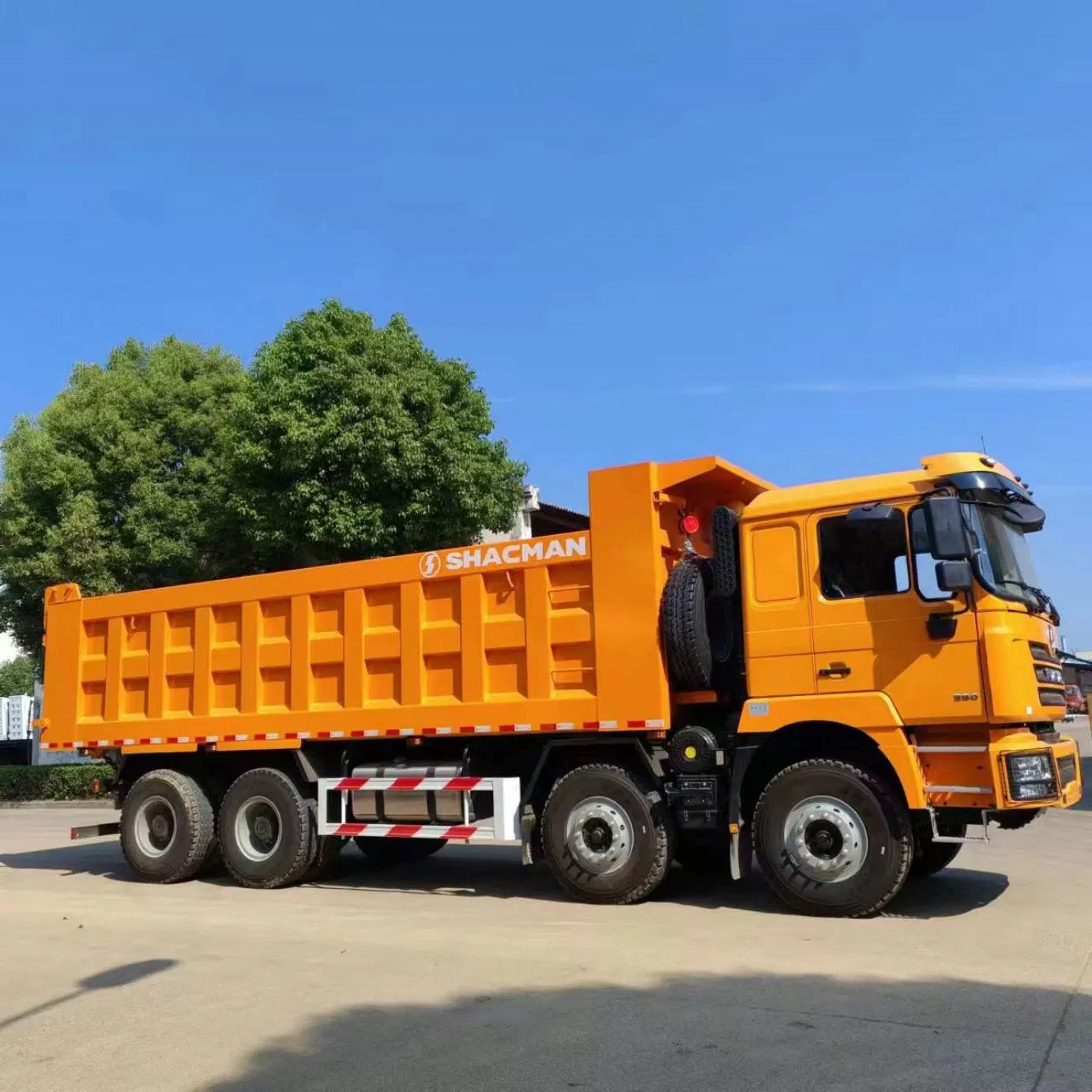 Commercial Tipper Lorry Sinotruk Shacman Construction Dump Truck Weichai 10 Wheel 6X4 8X4 400HP 430HP Heavy Duty Mining Cargo Tipping Tipper Water Dump Truck