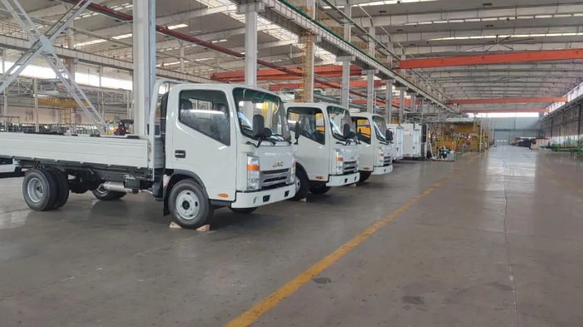 JAC 1040s Front View