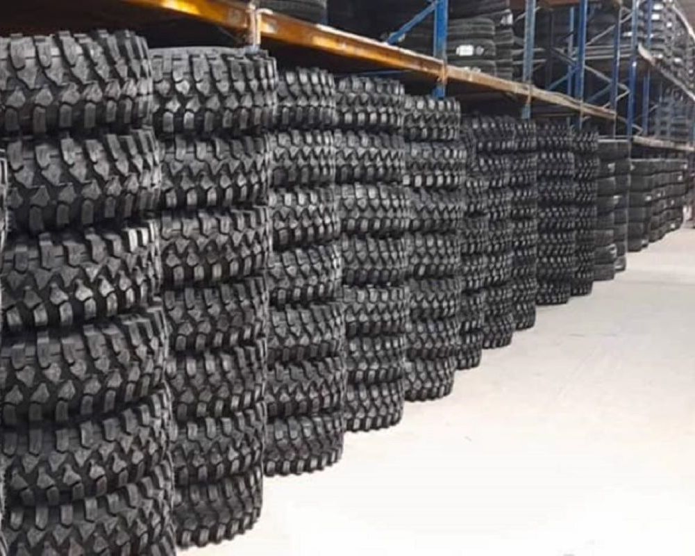 Geronee Mud Terrain Competition Extreme off-Road Racing 4X4 Light Truck SUV Mt LTR 33s 35s 37s 38.5s 40s 43s 45s 4WD Tires 43X15.5-17 38.5X12.5-16 33X12.5-17